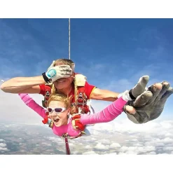 Saut en parachute à 4 000 mètres d'altitude entre Auxerre et Troyes - Coffret Cadeau Sport & Aventure