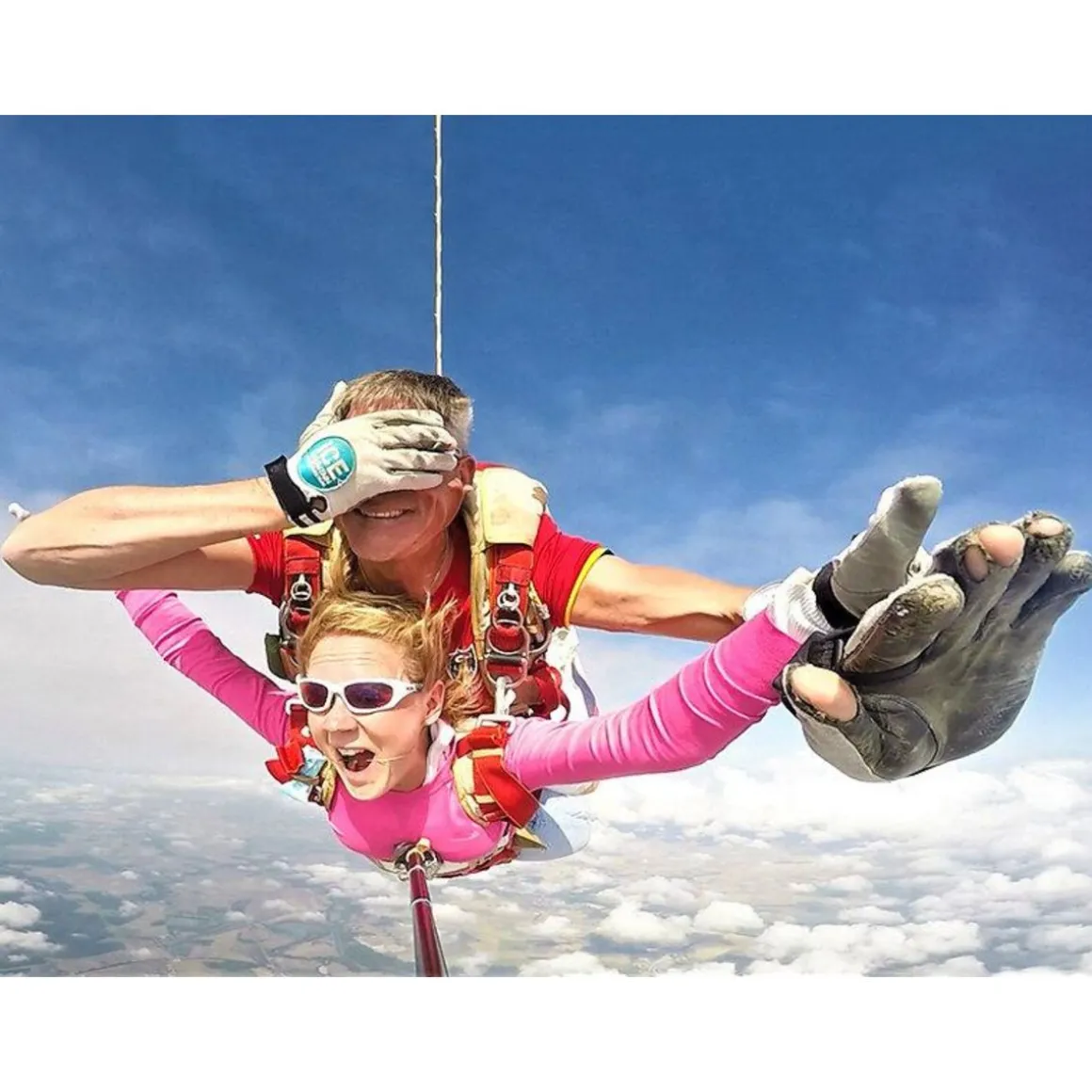 Saut en parachute à 4 000 mètres d'altitude entre Auxerre et Troyes - Coffret Cadeau Sport & Aventure