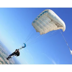 Saut en parachute au pied des Pyrénées - Coffret Cadeau Sport & Aventure