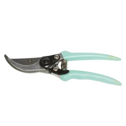 Sécateur avec lame en acier