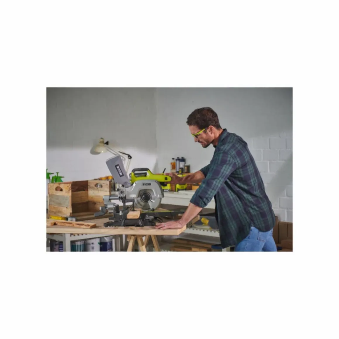 Scie à onglet radiale RYOBI 18V One Plus - sans batterie ni chargeur - R18MS216-0