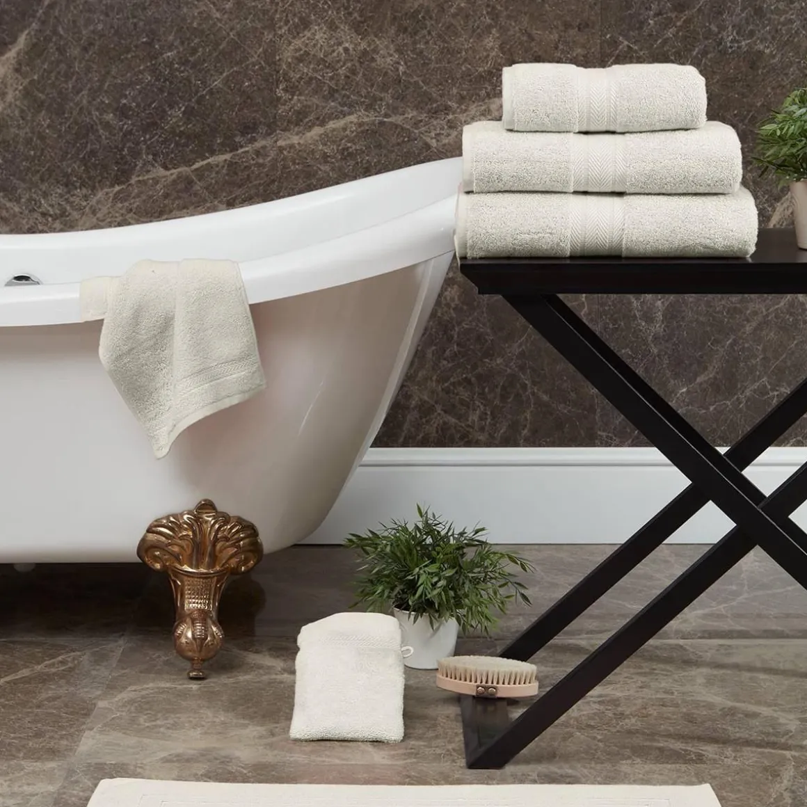 Serviette de toilette 550 g/m² LUXURY - 50x100 cm