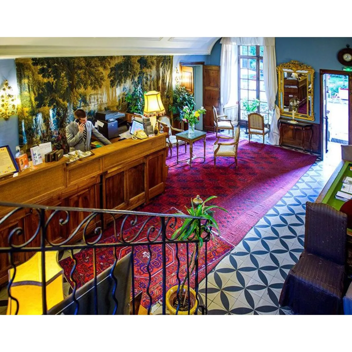 Séjour d'exception de 5 jours au Château d'Ayres 4* près de Millau - Coffret Cadeau Séjour