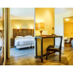 Séjour en famille de 2 jours en suite avec macarons dans un château de l'Aubrac - Coffret Cadeau Séjour