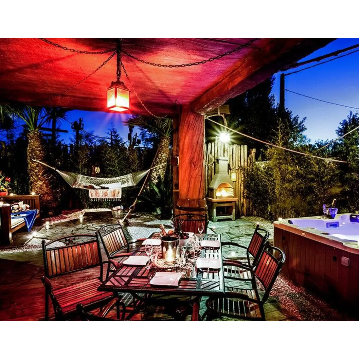 Séjour en famille en hôtel 4* avec nuit en suite, jeux et accès au parc aquatique Pirates World - Coffret Cadeau Séjour