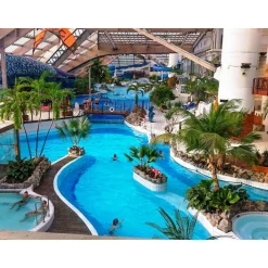 Séjour pour 2 adultes et 2 enfants près de Paris avec journée à Aquaboulevard - Coffret Cadeau Séjour