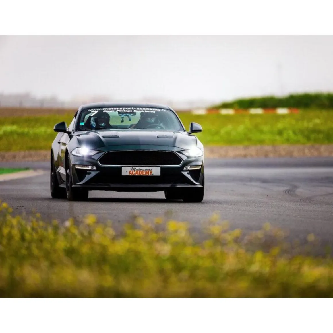Stage de pilotage : 2 tours sur le circuit de Vaison en Ford Mustang Bullit - Coffret Cadeau Sport & Aventure