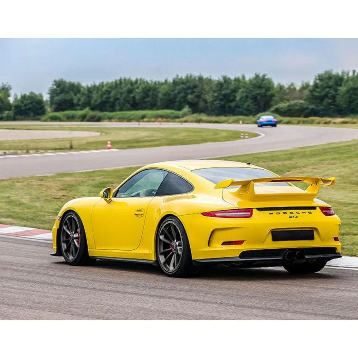 Stage de pilotage : 5 tours sur le circuit de Nogaro en Porsche 991 GT3 - Coffret Cadeau Sport & Aventure