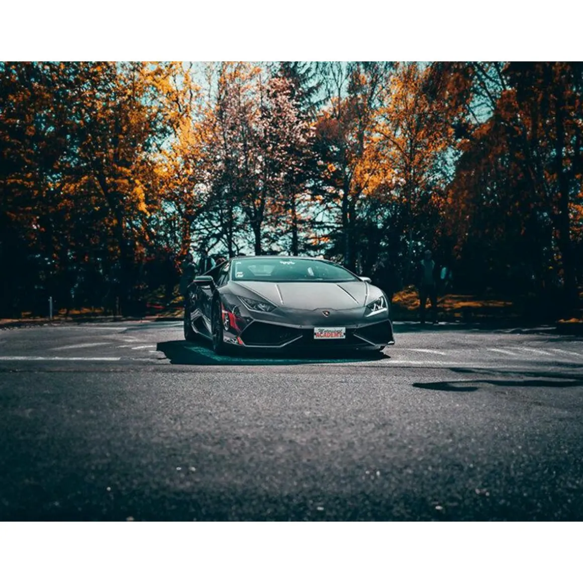 Stage de pilotage : 2 tours sur le circuit de Fontenay en Lamborghini Huracán - Coffret Cadeau Sport & Aventure