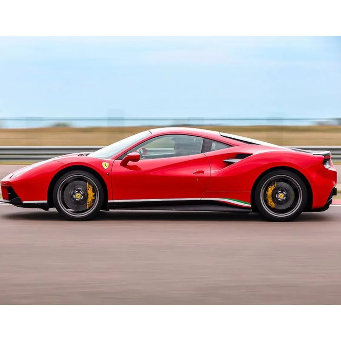 Stage de pilotage : 5 tours sur le circuit du Luc en Ferrari 488 GTB - Coffret Cadeau Sport & Aventure