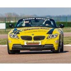 Stage de pilotage enfant : 10 tours de circuit au volant d'une BMW Z4 Roadster - Coffret Cadeau Sport & Aventure