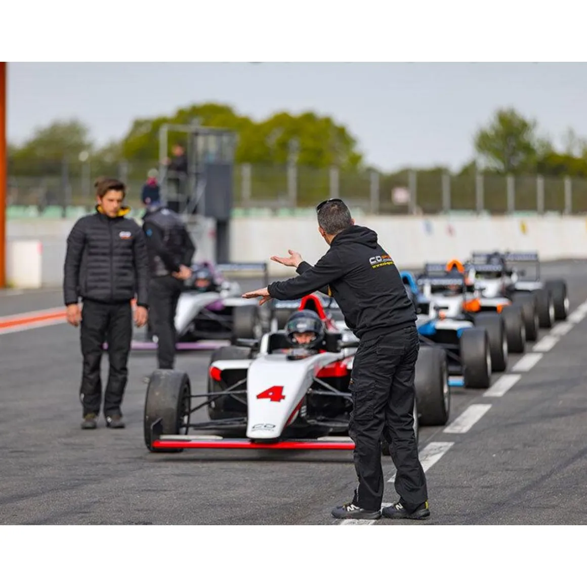 Stage de pilotage monoplace : 6 tours sur le circuit de Nogaro en Formule 4 Tatuus - Coffret Cadeau Sport & Aventure
