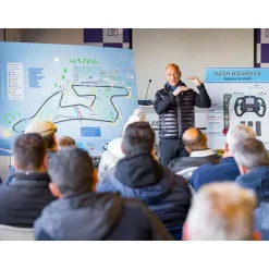 Stage de pilotage monoplace : 6 à 8 tours sur circuit en Formule 4 Tatuus - Coffret Cadeau Sport & Aventure