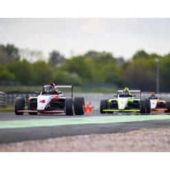 Stage de pilotage monoplace : 6 à 8 tours sur circuit en Formule 4 Tatuus - Coffret Cadeau Sport & Aventure