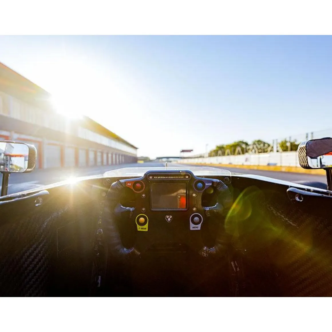 Stage de pilotage monoplace : 15 tours sur le circuit de Nogaro en Formule 4 Tatuus - Coffret Cadeau Sport & Aventure