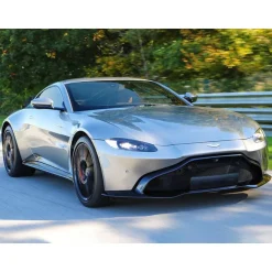 Stage de pilotage multivolant : 2 tours en Aston Martin Vantage et 2 tours en Audi R8 sur le circuit de Nogaro - Coffret Cadeau Sport & Aventure