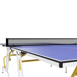 Table de ping pong pliable en 4 - dim. 274 x 152,5 x 76 cm - filet, 2 raquettes, 3 balles inclus - jaune blanc bleu