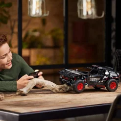 Technic 42160 Audi RS Q e-tron, Voiture de Rallye Télécommandée, Maquette Off-Road Dakar