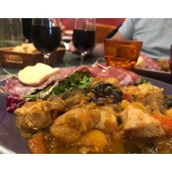 Tour gastronomique pédestre de 3h30 avec un expert culinaire local - Coffret Cadeau Gastronomie