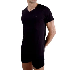 T-shirt homme en col v avec broderie sur la poitrine