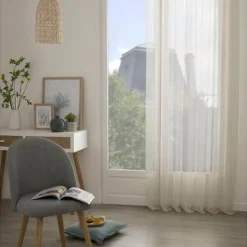 Voilage fin uni à &oelig;illets MOLY