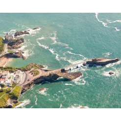 Vol en hélicoptère de 20 min au-dessus de Biarritz et du littoral basque - Coffret Cadeau Sport & Aventure