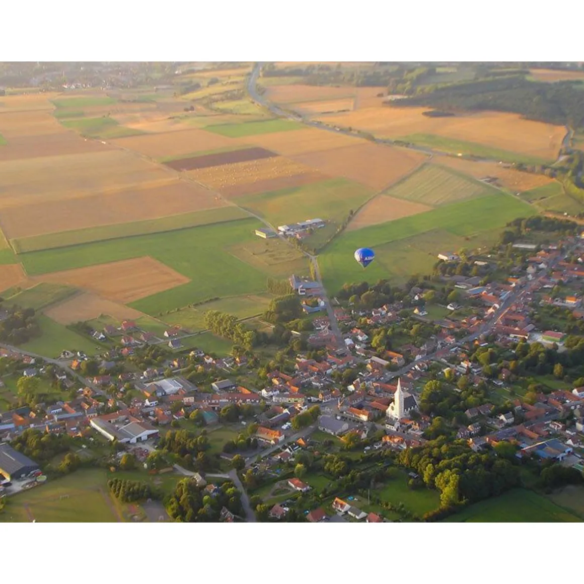 Vol en Montgolfière dans le Nord-Pas-de-Calais - Coffret Cadeau Sport & Aventure
